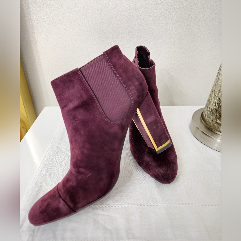 UNISA suede burgundy heeled booties. Size 8